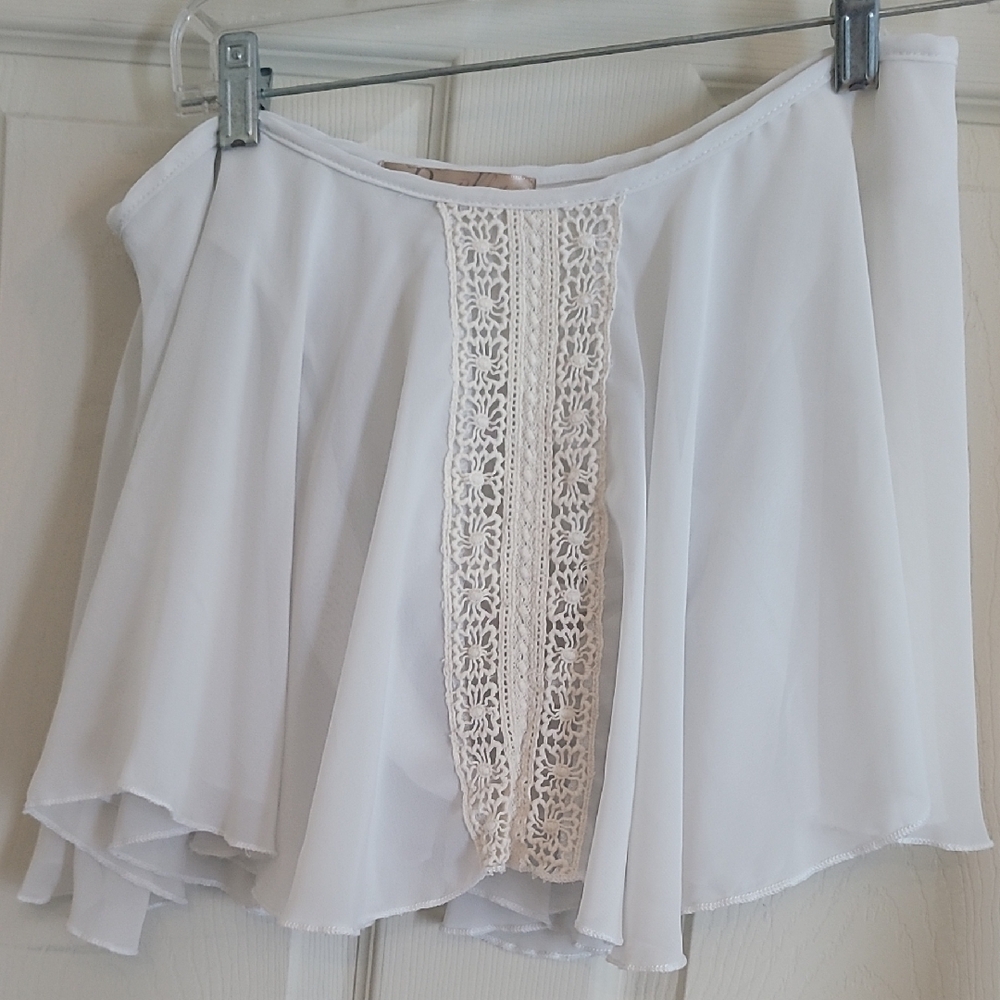Elegant White Lace Trim Blouse